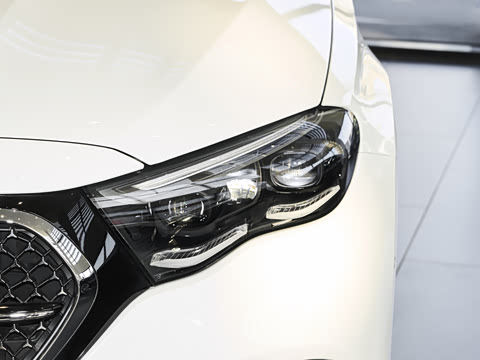 2026�� E 300 �������˶���