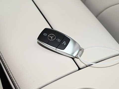 2025�� �Ŀ� GLE 450 4MATIC ������