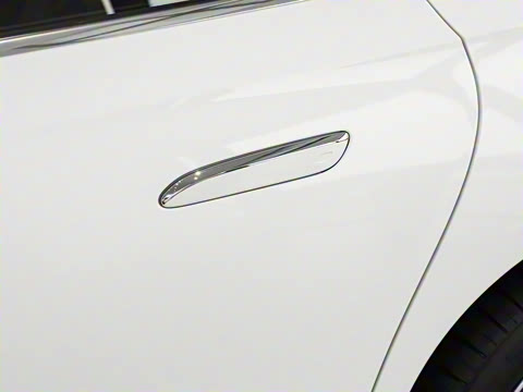 2024�� E 350 e L ���ʽ��϶����˶��γ�