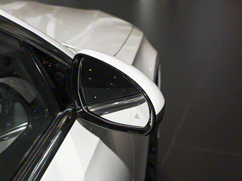 2024�� E 350 e L ���ʽ��϶����˶��γ�