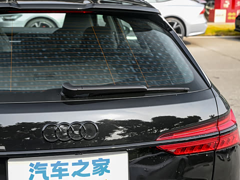 2025��  RS 6 4.0T Avant performance