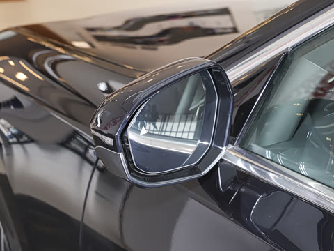 2026�� 735Li ������װ