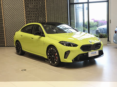 2026�� M235L