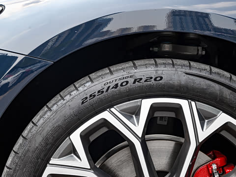 2026�� 2.0T quattro ������	