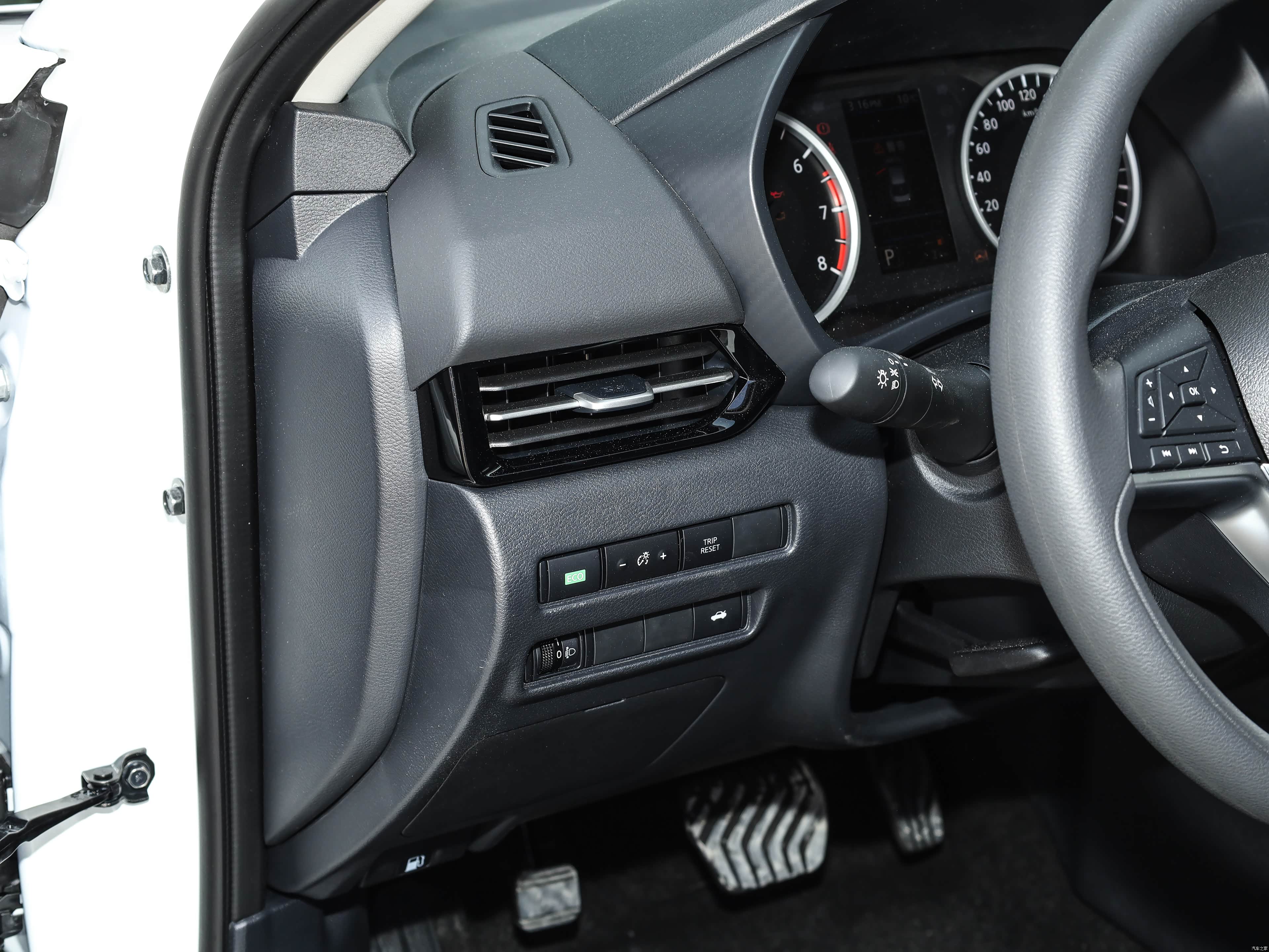 Nissan SYLPHY, миниатюра 16