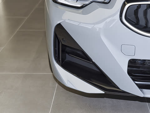 2026�� 225i M�˶���ҹ��װ