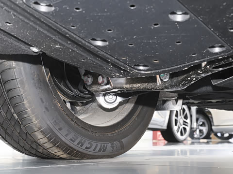 2025�� 825 Max��