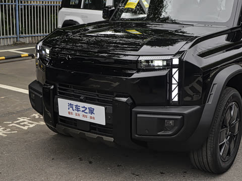 2025�� 215Զ�а�