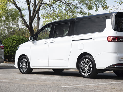 2026�� ���̰� 230�콢�� 7��