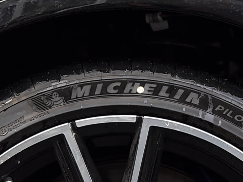 2026�� M240i xDrive