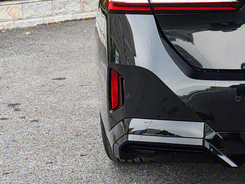 2026�� 530Li ������ M�˶���װ