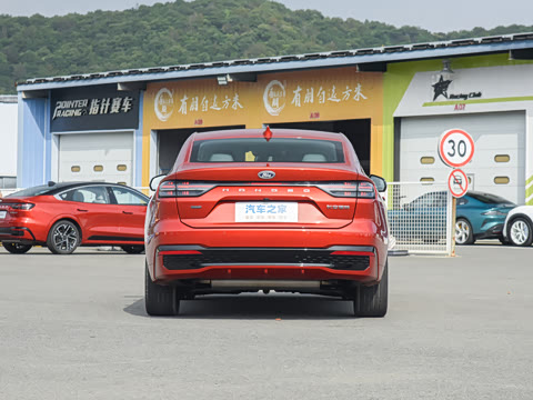 2026�� 1.5T  EcoBoost E �춯 ������