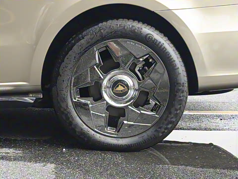 2025�� 2.0T �����