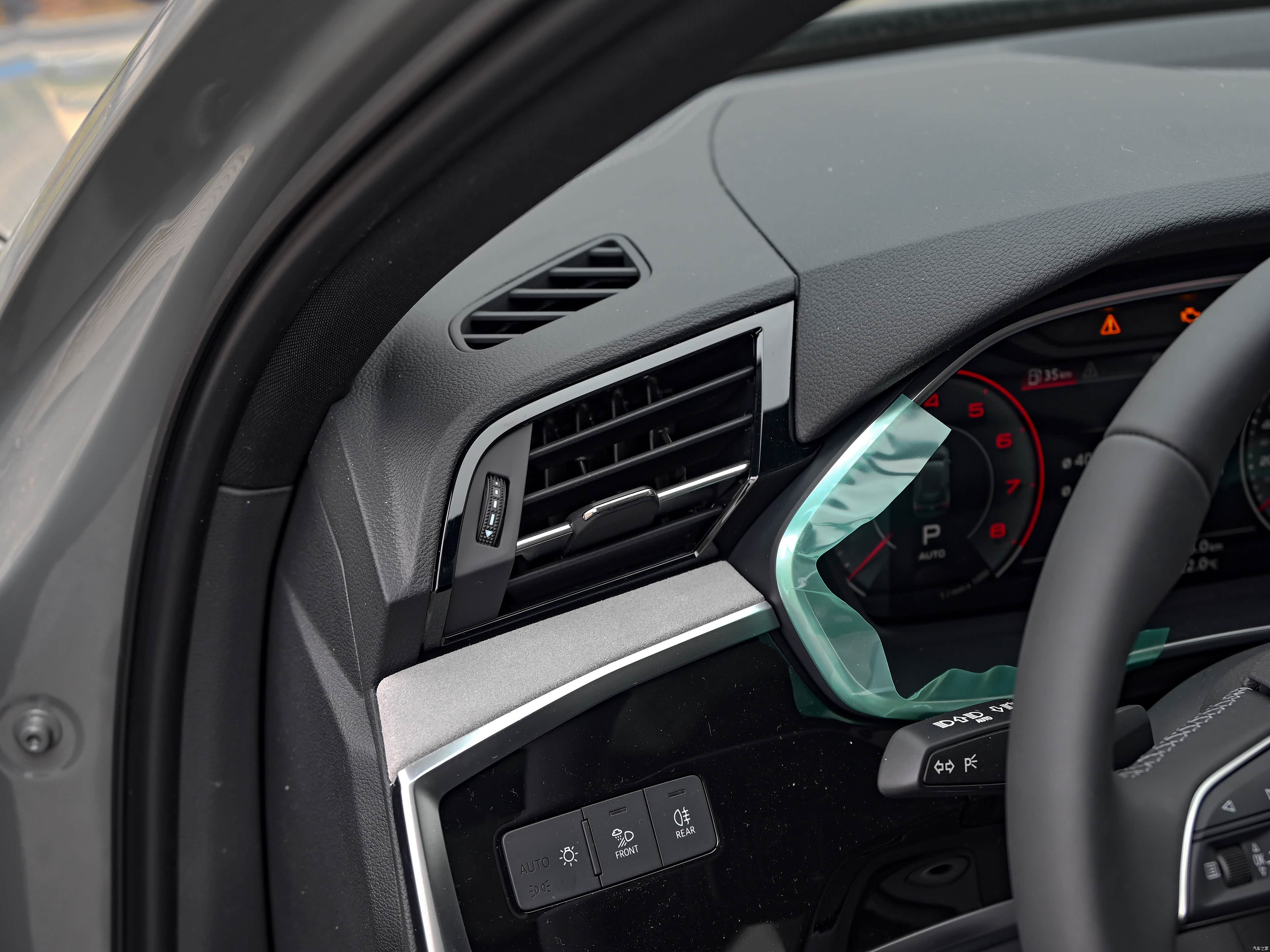 Audi Q3, миниатюра 14