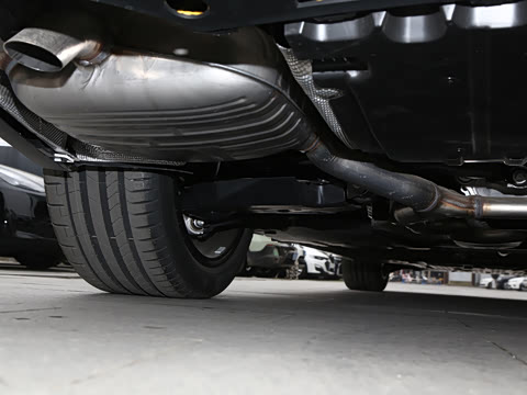 2026�� E 300 L �����˶���