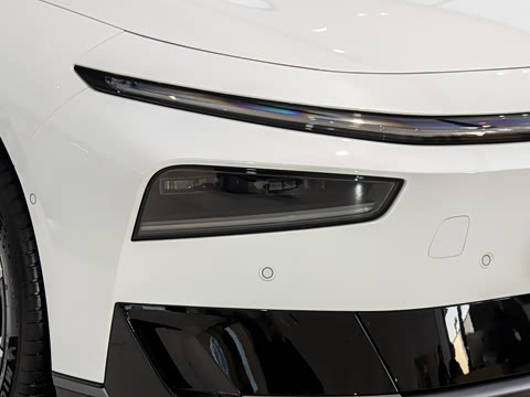 2026�� ���� 725 Max �콢��