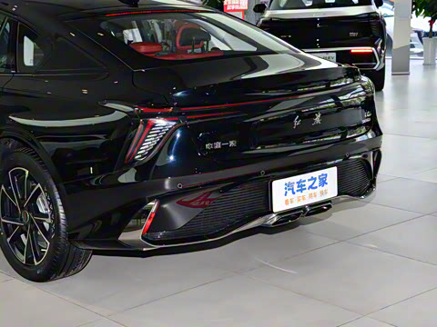 2025�� 2.0T ������