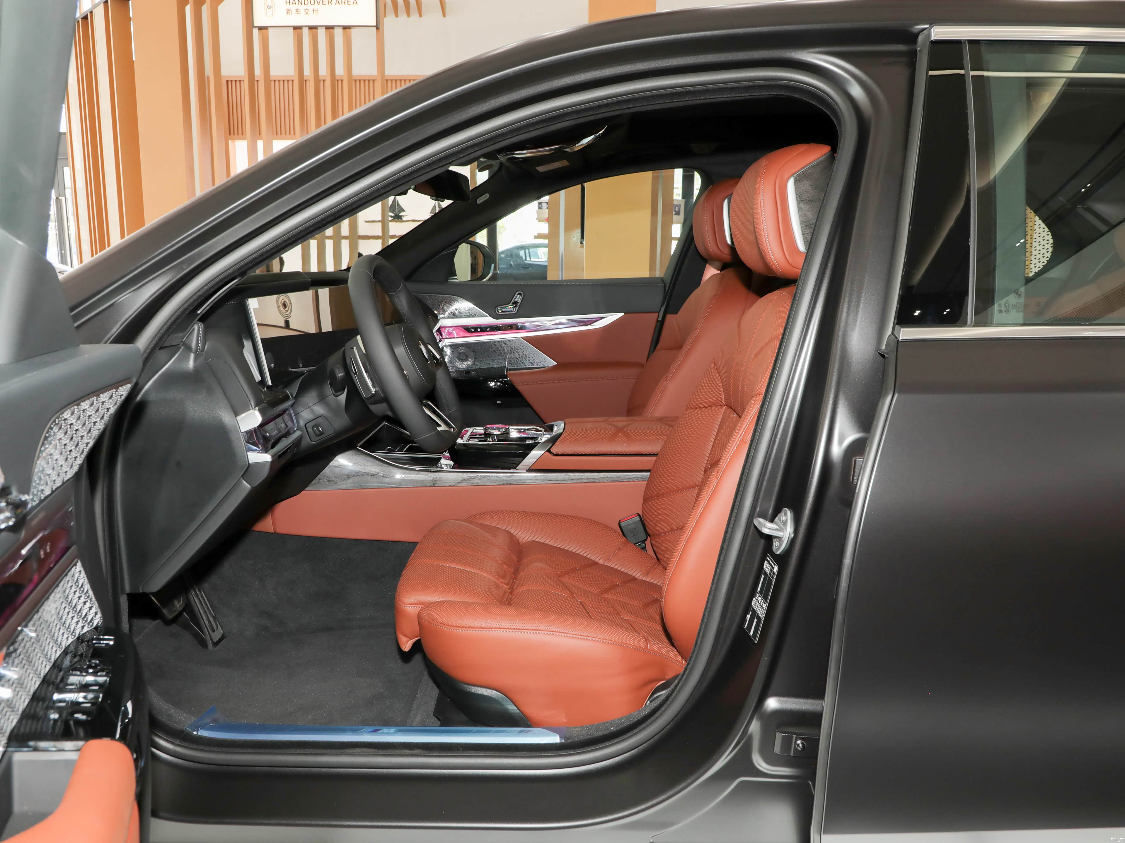 BMW 7 Series, миниатюра 17