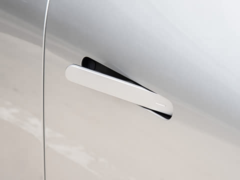 2025�� 702 ������ Ultra