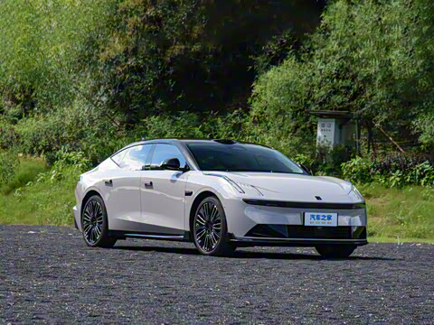 2025�� 240����Ultra