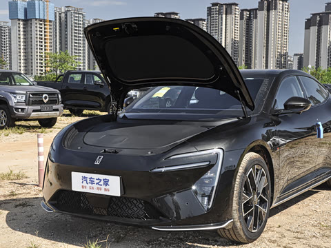 2025�� Ultra���̰�