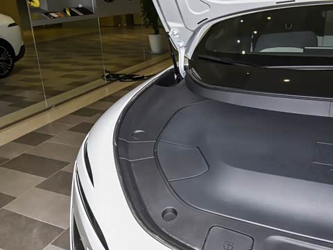 2025�� �Ŀ� Max���̰�