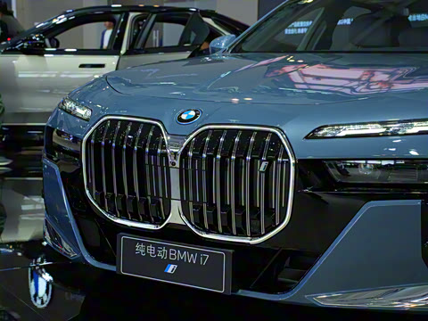 2023�� xDrive60L M�˶���װ