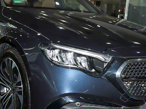 2024�� E 350 e L ���ʽ��϶����˶��γ�