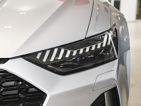 2025��  RS 6 4.0T Avant performance