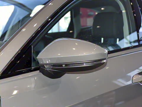 2025�� allroad quattro 55 TFSI ��̽�ռ�