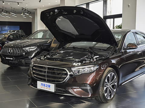 2026�� E 300 L ������