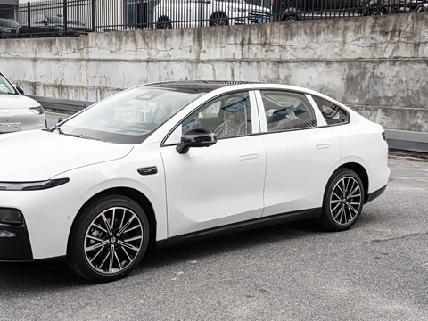 2027�� 670������