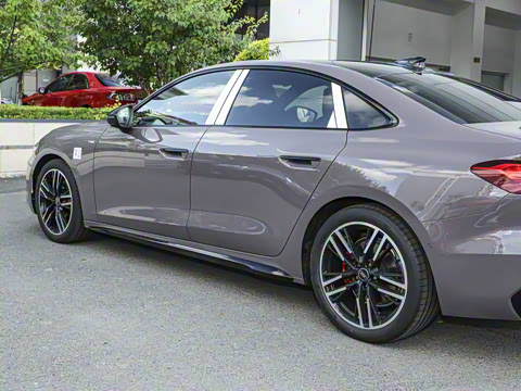 2026�� 2.0T �˶��� quattro