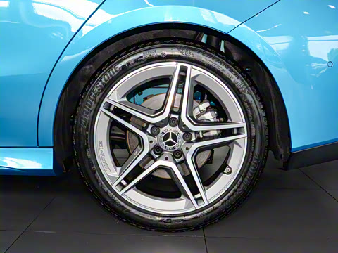 2025�� CLA 200 ���ܳ�