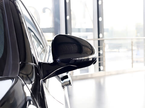 2026�� E 300 �������˶���