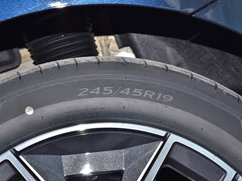 2026�� �Ŀ� eDrive 40L M�˶���װ