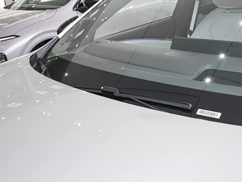 2026�� ���� 702 Max �콢��