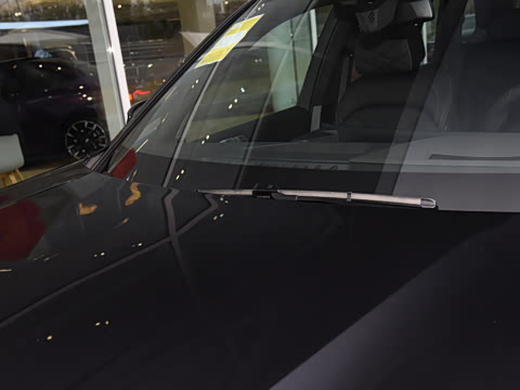 2026�� �Ŀ� xDrive 40Li ������M�˶���ҹ��װ