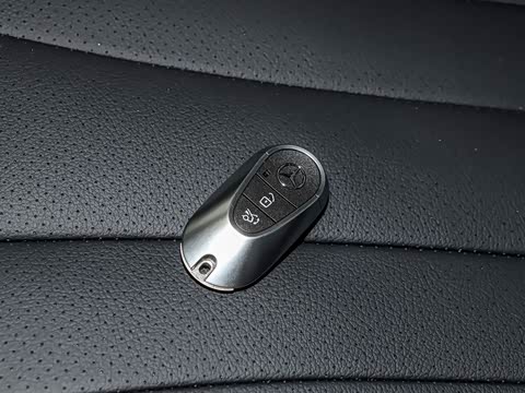 2025�� �Ŀ� E 300 ʱ�����˶���