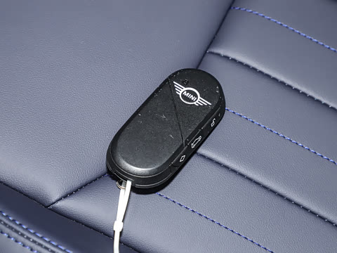 2025�� PAUL SMITH ���ʦ��