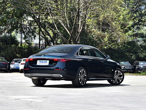 2026�� �Ŀ� E 300 L ������