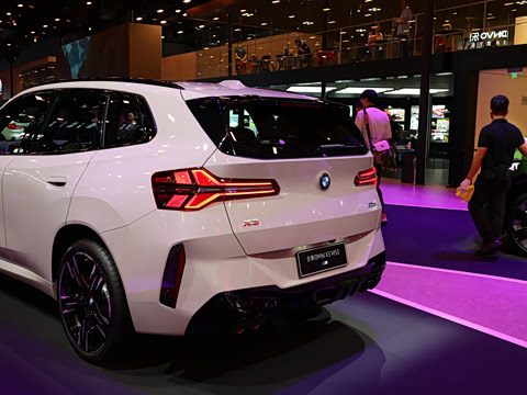 2025�� M50 xDrive