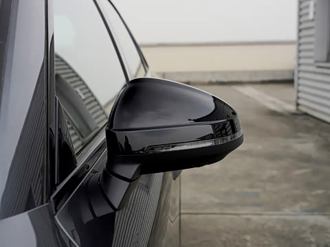 2026�� 200���������� 40 TFSI ���������� B&O ��ҹ��