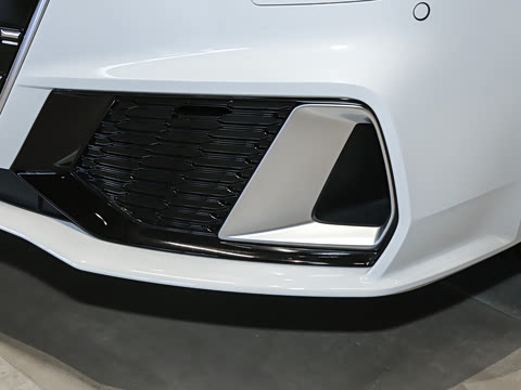 2025�� 45 TFSI quattro ������