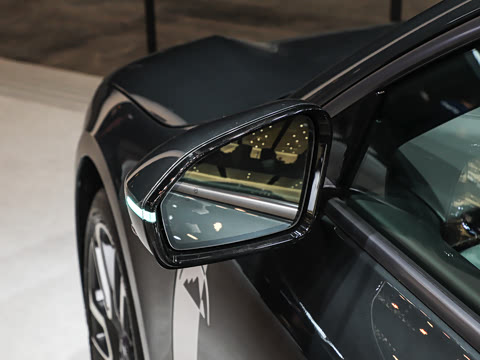 2026�� ��Ȼ�澳�� 100kWh Touring
