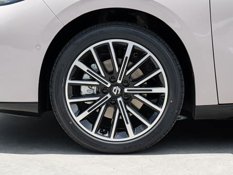 2027�� 670������
