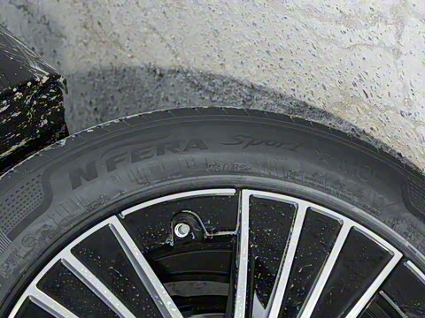 2026�� E 260 L �����