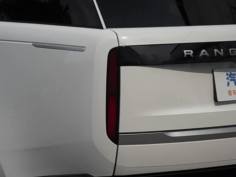 2026�� 3.0 L6 400PS AB�����