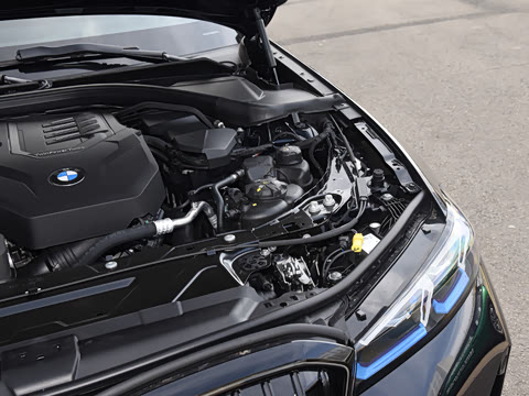 2026�� 330Li ������ M�˶���ҹ��װ