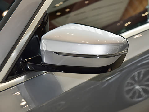 2026�� 325Li M�˶���װ